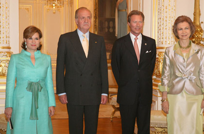 Photo officielle d'accueil à la Salle des Fêtes du Palais grand-ducal