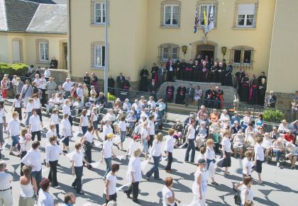 Traditionnelle procession dansante d'Echternach