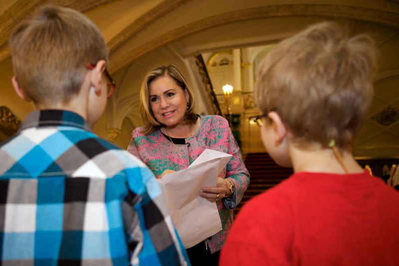 Des enfants hospitalisés de la Kannerklinik visitent le Palais grand-ducal
