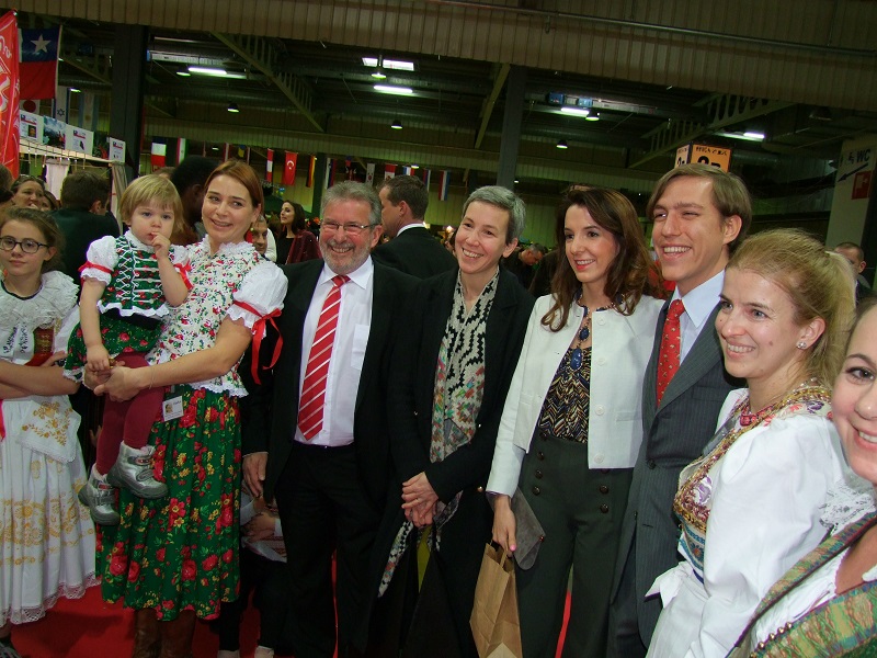 xx-int-bazaar-2015-5408-GT-800