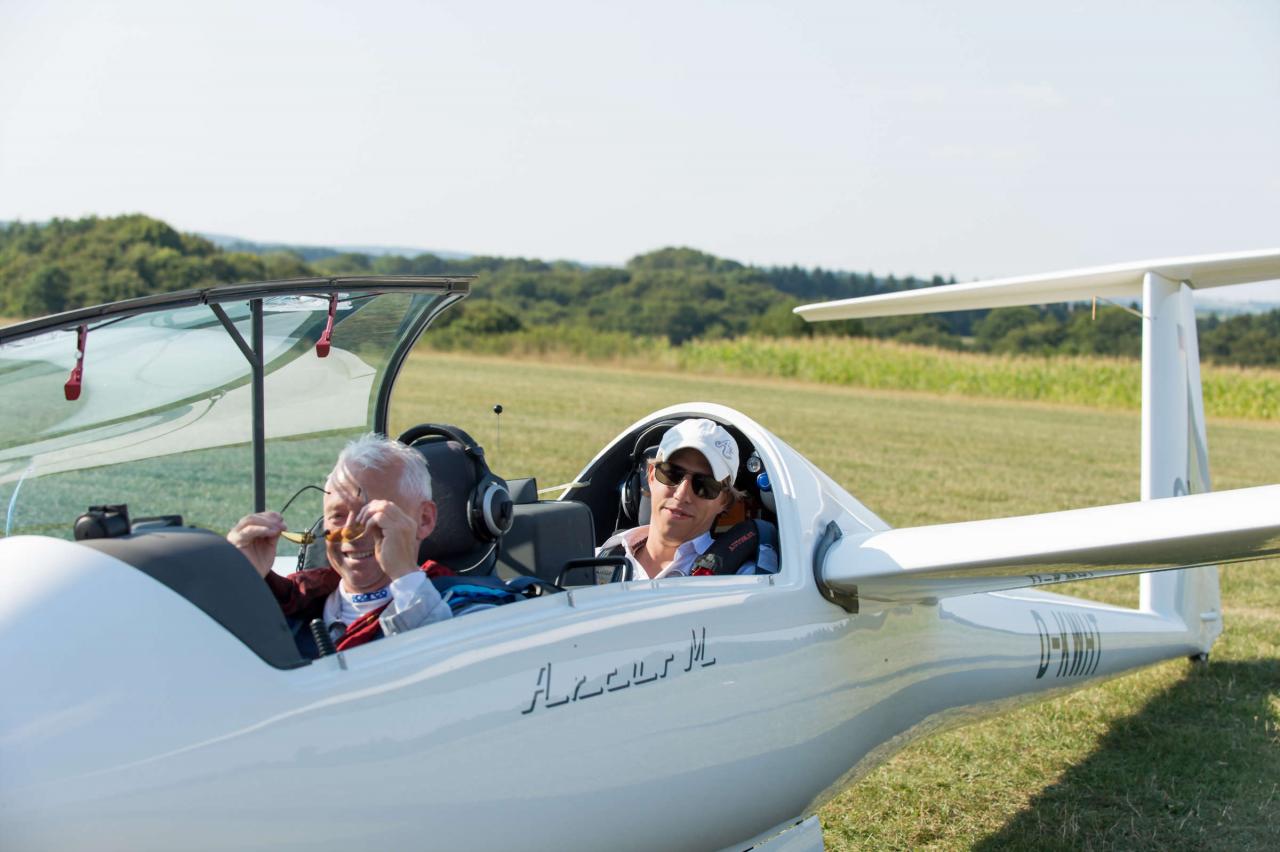 Le Prince Louis dans d’un planeur