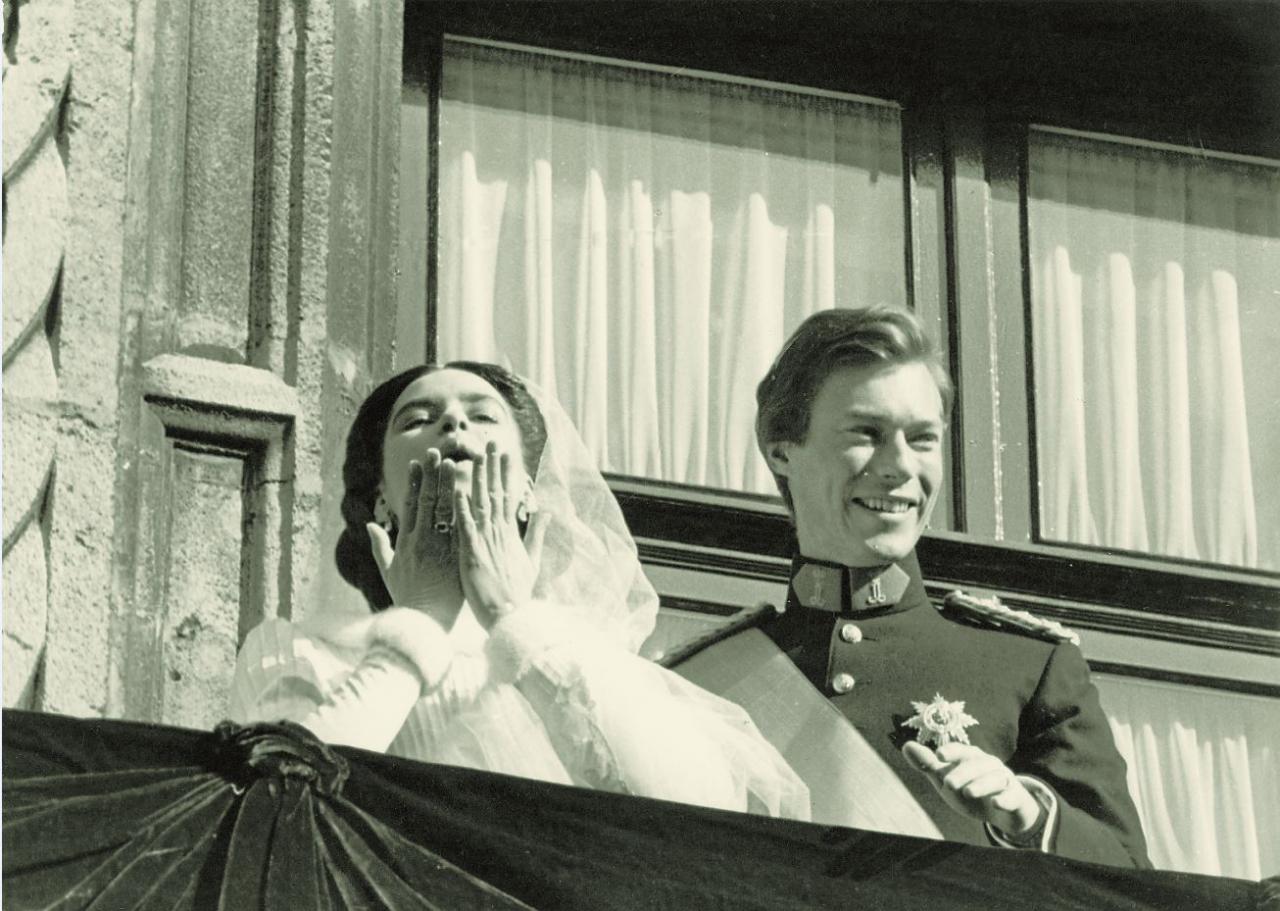 le jour de la Saint-Valentin, Maria Teresa Mestre épouse le Grand-Duc héritier Henri.