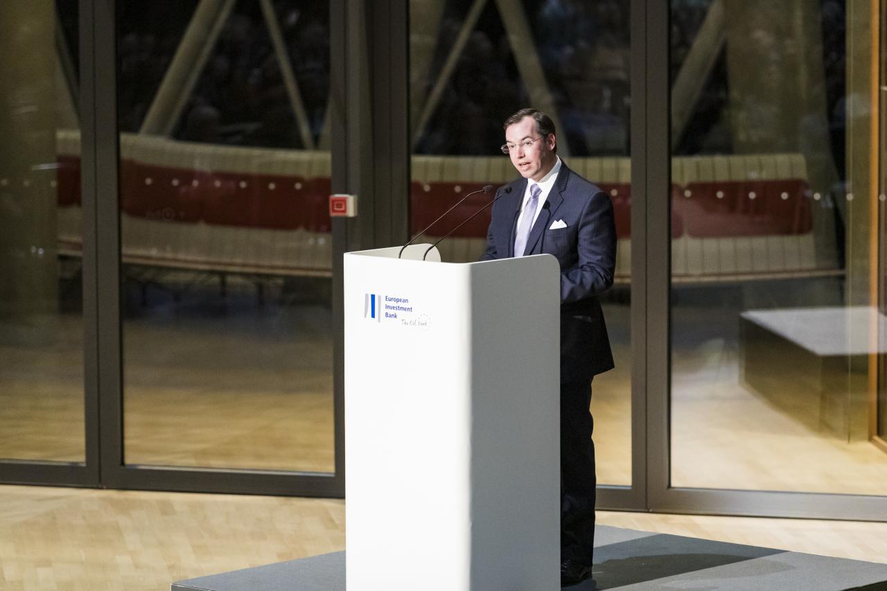 Le Prince héritier a assisté à une présentation de l'European Investment Bank (EIB)