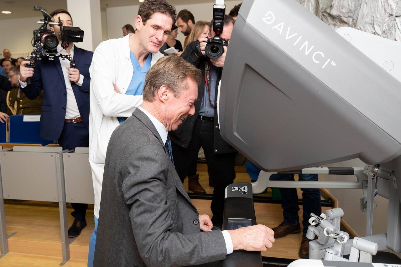 Le Grand-Duc a visité le groupe urologique de l’Hôpital Kirchberg