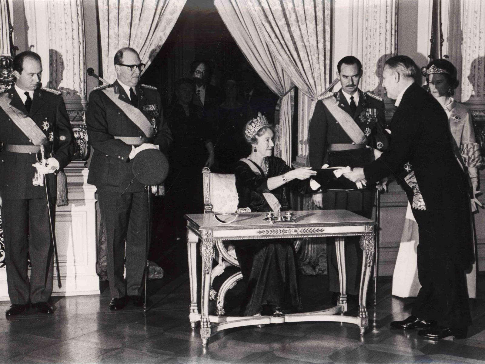 Abdication of Grand Duchess Charlotte in 1964