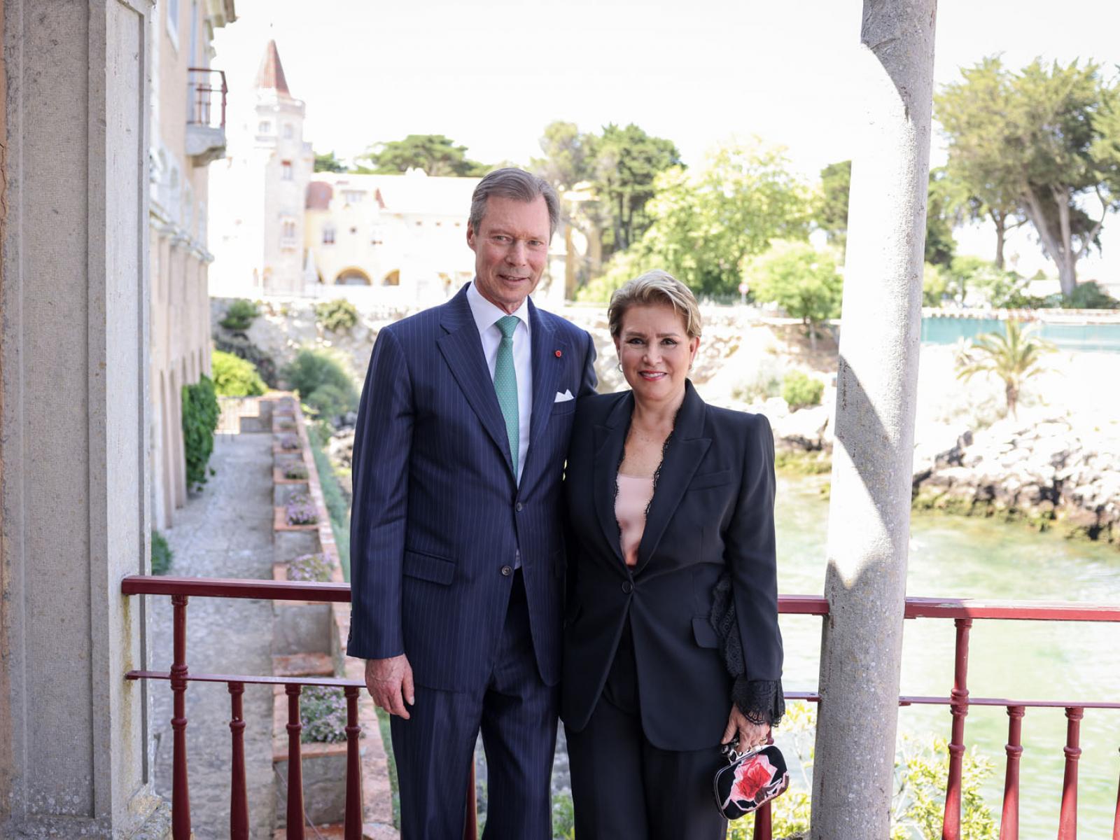 Le Couple grand-ducal devant la Casa Santa Maria