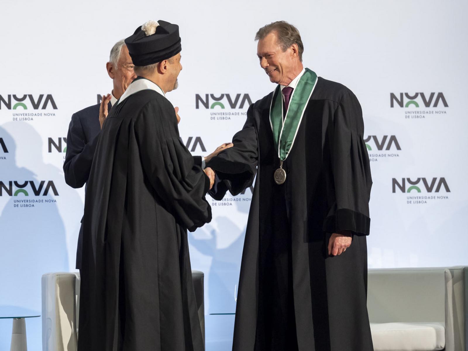 Le Grand-Duc reçoit le titre de docteur honoris causa de l'université