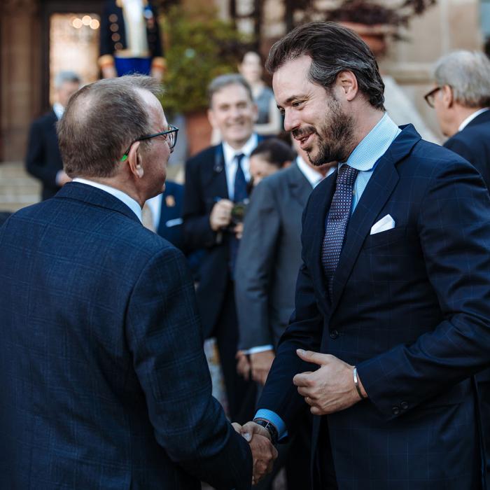 Le Prince Félix salue le ministre Georges Engel