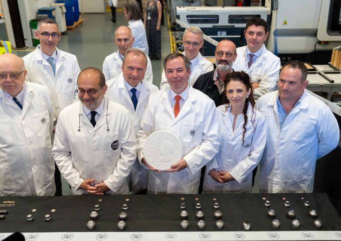 Le Grand-Duc assiste à la frappe inaugurale de nouvelles pièces luxembourgeoises en euros à son effigie